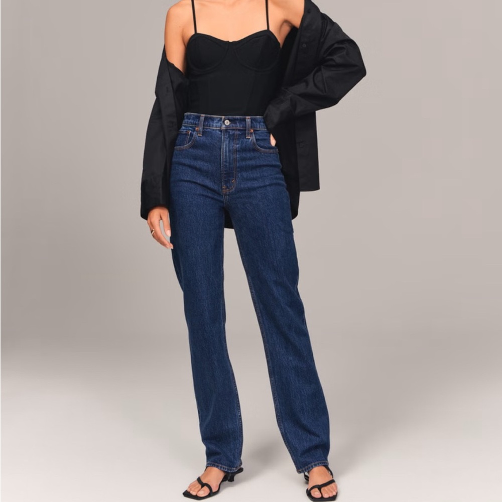 Abercrombie & Fitch Ultra High Rise 90s Straight Jean